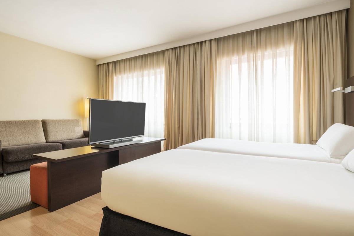 Camera premium ilunion suites madrid Hotel ILUNION Suites Madrid