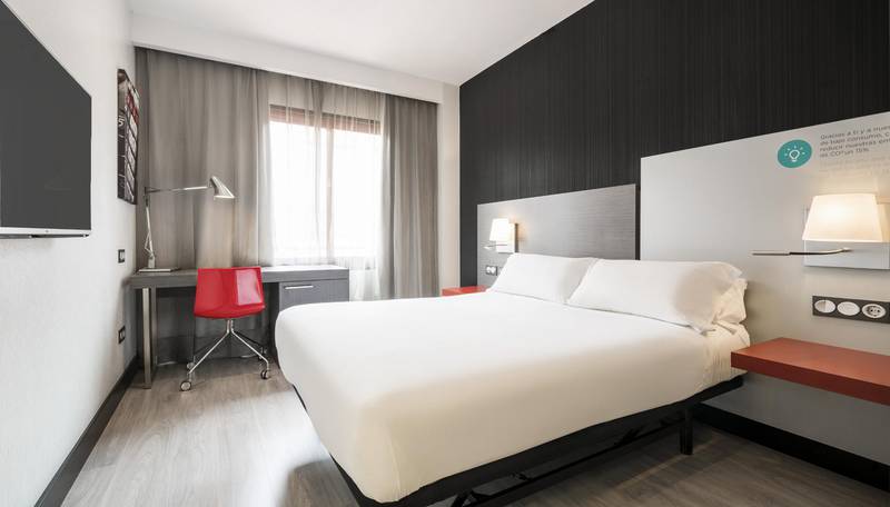  Hotel ILUNION Suites Madrid